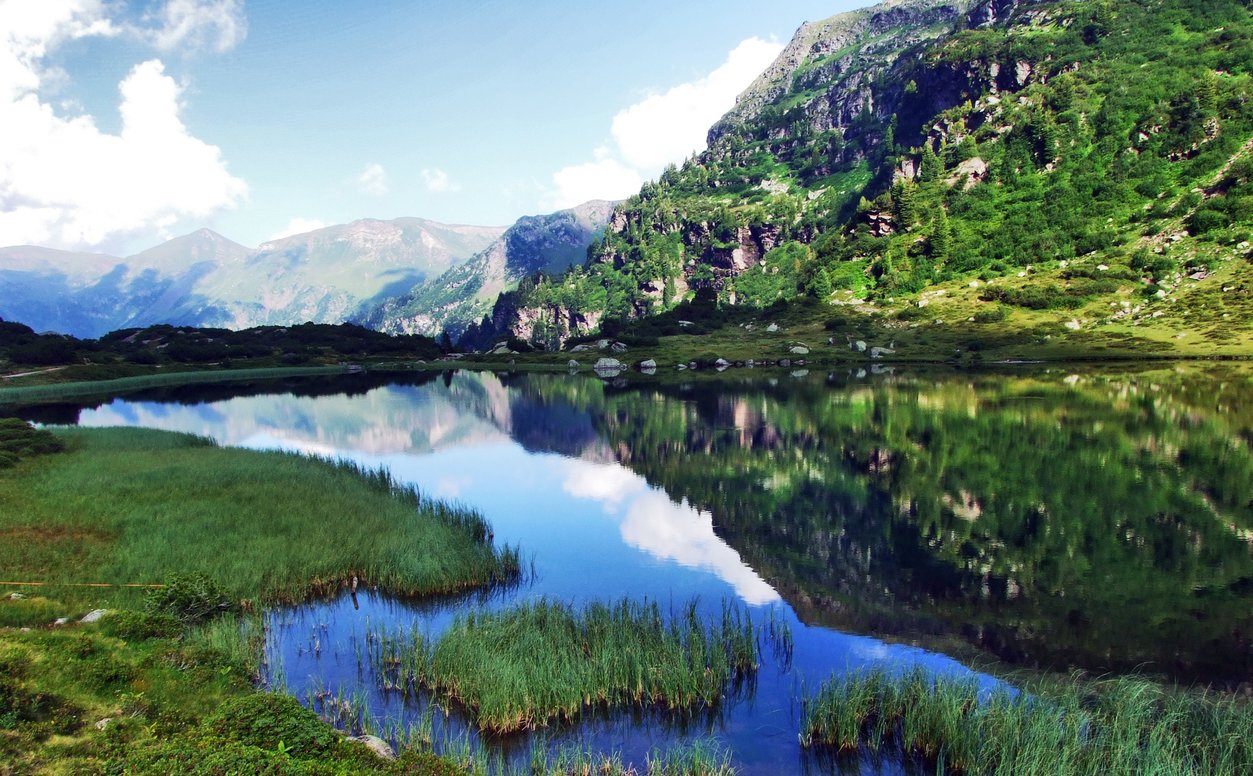 Featured image of post Brave hike through Glarus Alps 🥾🏔️